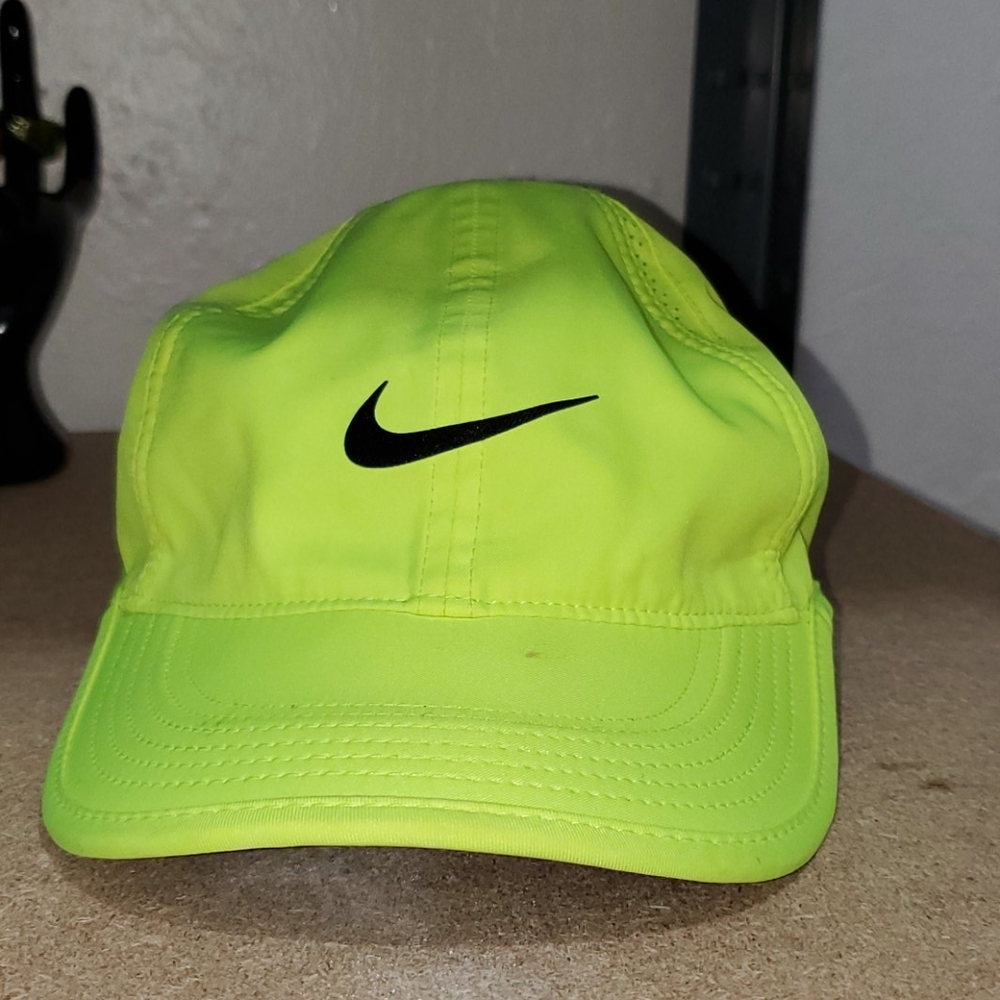 Nike Featherlight & Dri Fit Hat,  Neon Green
